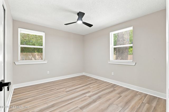 5331 N NORTH RIVER Road, Jacksonville, FL 32211