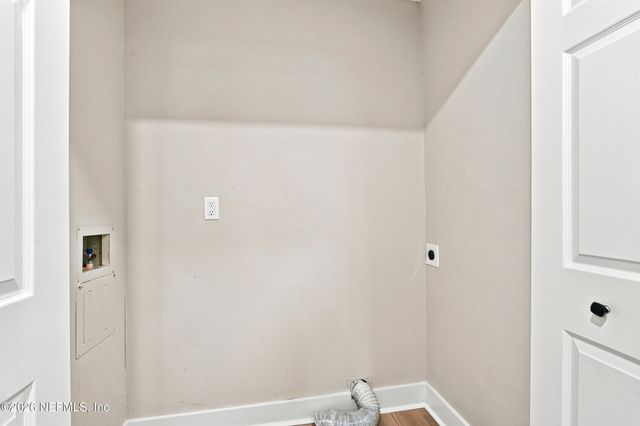 5331 N NORTH RIVER Road, Jacksonville, FL 32211