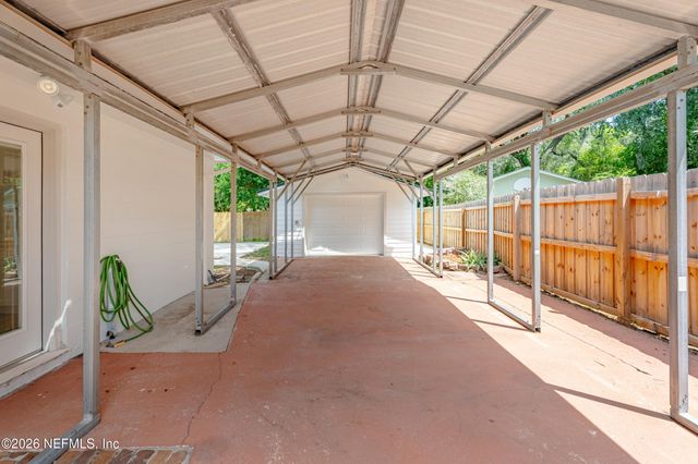5331 N NORTH RIVER Road, Jacksonville, FL 32211
