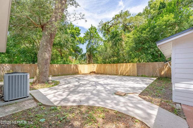 5331 N NORTH RIVER Road, Jacksonville, FL 32211