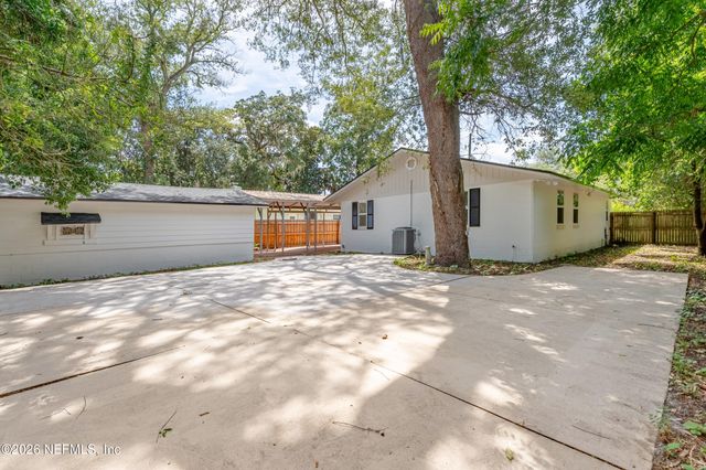 5331 N NORTH RIVER Road, Jacksonville, FL 32211