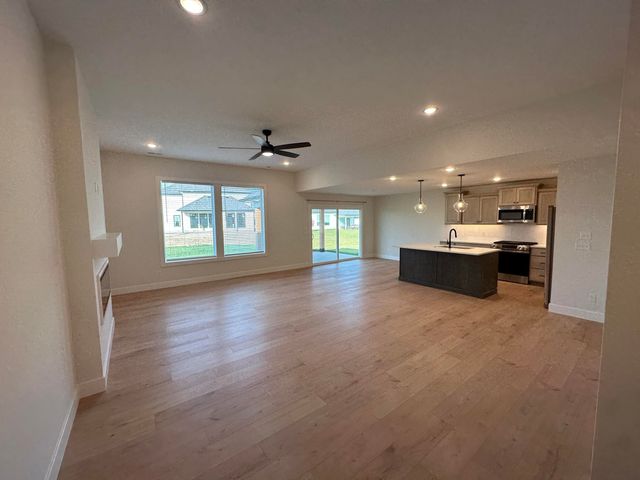 5317 MAKANA LN, Columbia, MO 65203