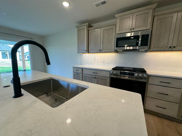 5317 MAKANA LN, Columbia, MO 65203