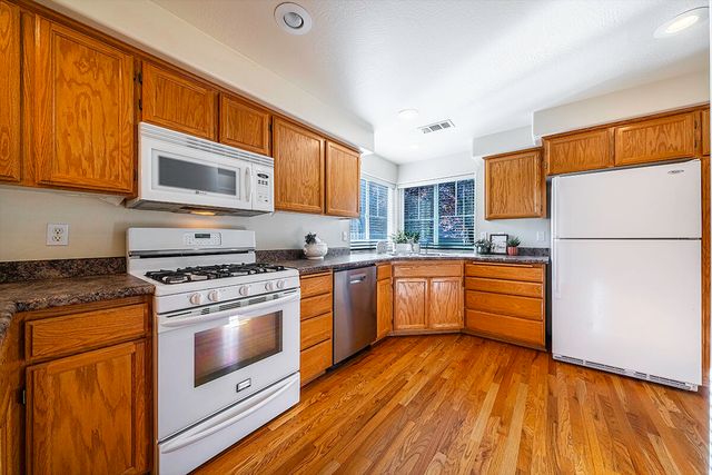 3350 Edgewater Drive, Medford, OR 97504