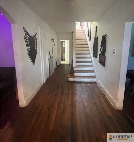 22 Lafayette Street, New Brunswick, NJ 08901