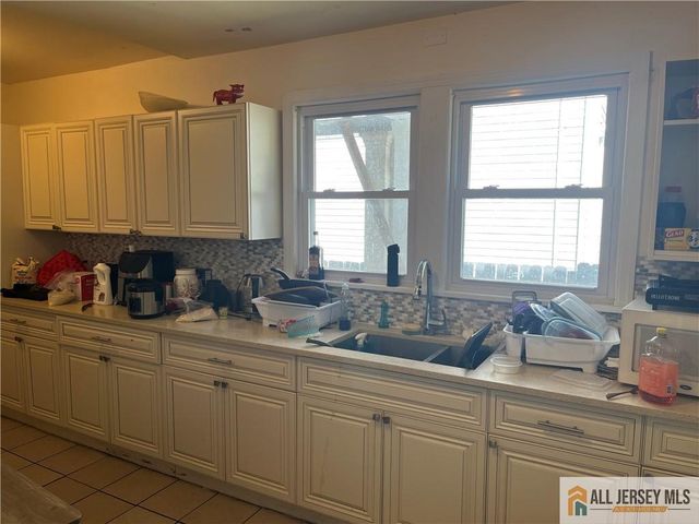 22 Lafayette Street, New Brunswick, NJ 08901