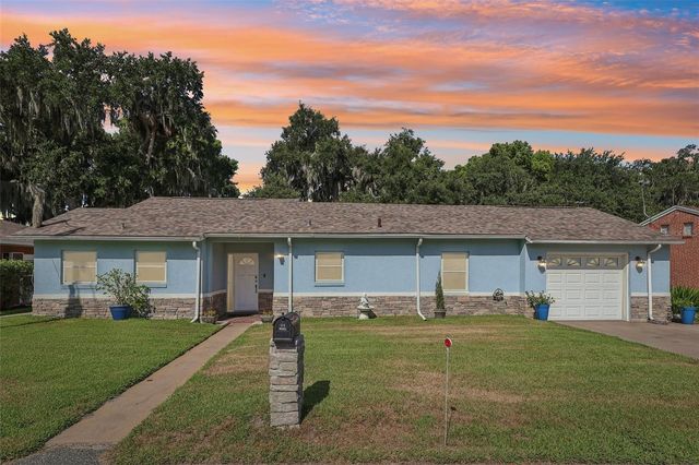 31929 ELIZABETH LANE, Tavares, FL 32778