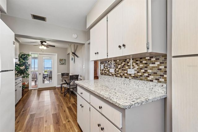 31929 ELIZABETH LANE, Tavares, FL 32778