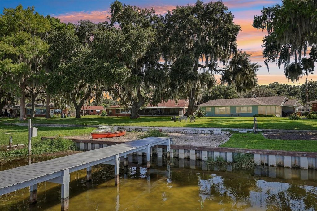 31929 ELIZABETH LANE, Tavares, FL 32778