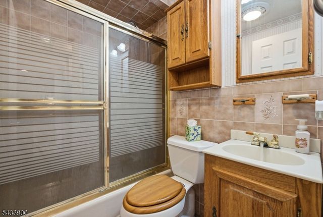 9 Winding Way, Pequannock Twp., NJ 07444