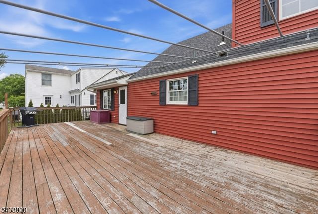 9 Winding Way, Pequannock Twp., NJ 07444