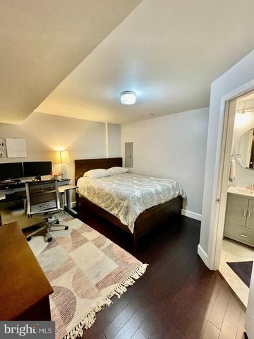 2785 24TH RD S, Arlington, VA 22206