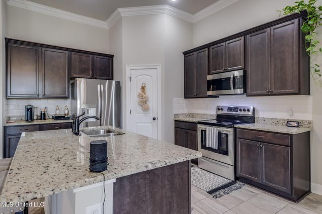 3725 Victor Lane, D'iberville, MS 39540