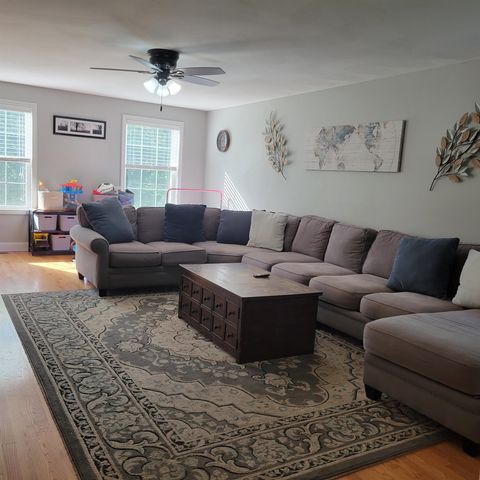 15 Town Farm Road, Chester, NH 03036