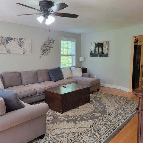 15 Town Farm Road, Chester, NH 03036