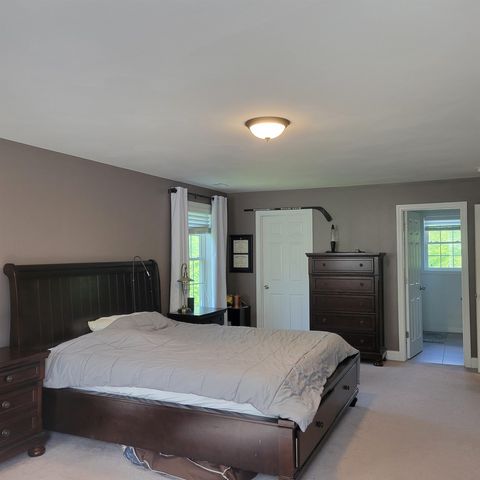 15 Town Farm Road, Chester, NH 03036