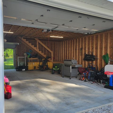 15 Town Farm Road, Chester, NH 03036