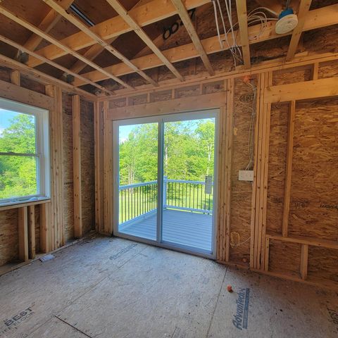 15 Town Farm Road, Chester, NH 03036