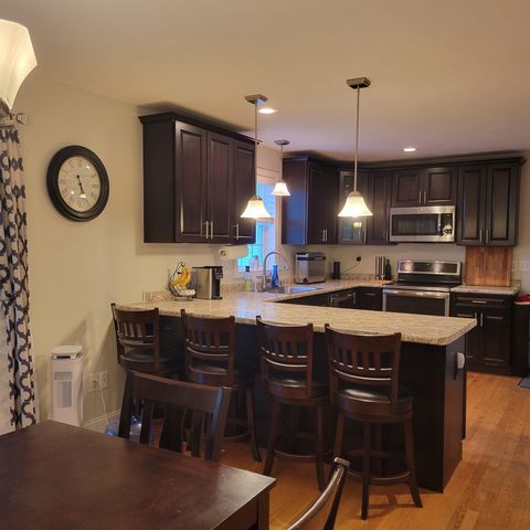 15 Town Farm Road, Chester, NH 03036