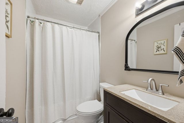 1035 Dell Avenue SE, Smyrna, GA 30080