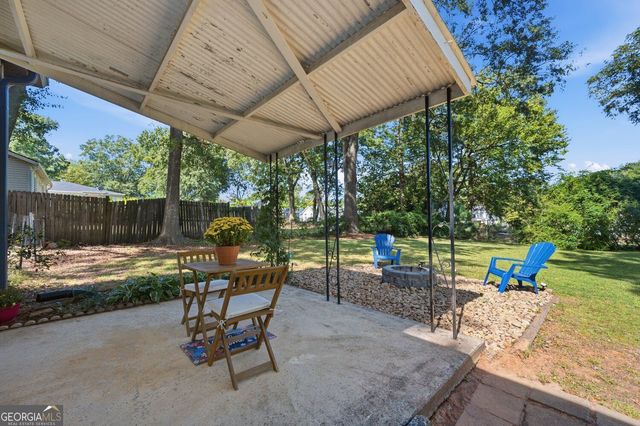 1035 Dell Avenue SE, Smyrna, GA 30080