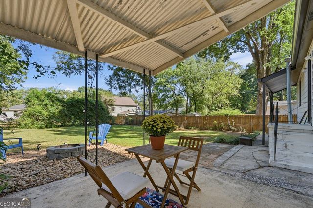 1035 Dell Avenue SE, Smyrna, GA 30080