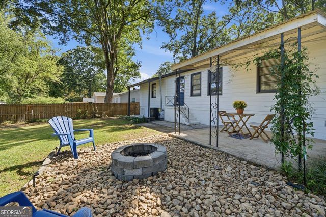 1035 Dell Avenue SE, Smyrna, GA 30080