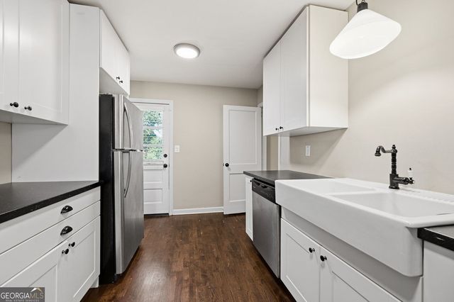 1035 Dell Avenue SE, Smyrna, GA 30080