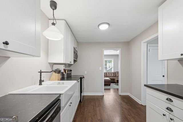 1035 Dell Avenue SE, Smyrna, GA 30080