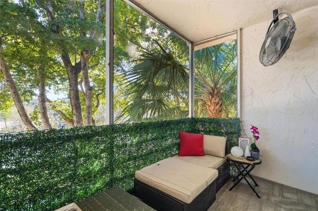 469 N Pine Island Road B302, Plantation, FL 33324