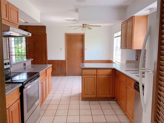 8902 Sharpview Drive, Houston, TX 77036