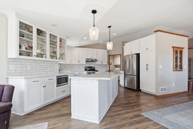 19331 Baldwin Street NW, Elk River, MN 55330