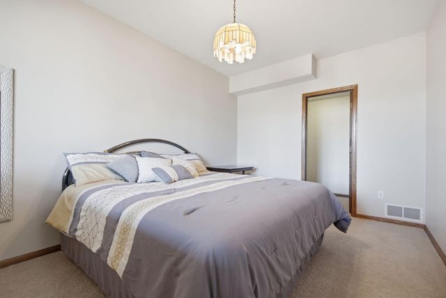 19331 Baldwin Street NW, Elk River, MN 55330