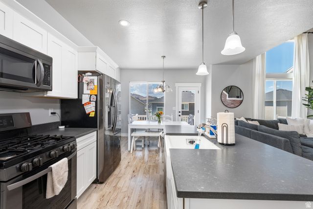 1721 W NEWCASTLE LN, Saratoga Springs, UT 84045