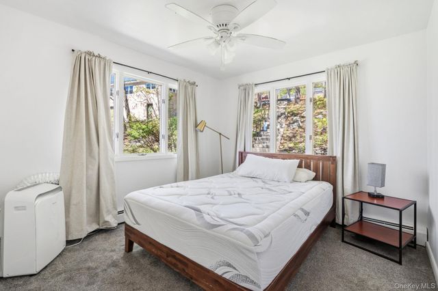 194 Jersey Avenue E, Greenwood Lake, NY 10925