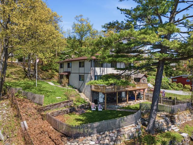 194 Jersey Avenue E, Greenwood Lake, NY 10925