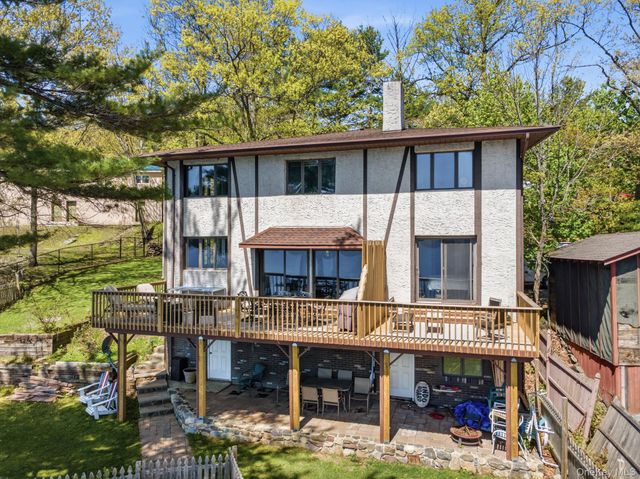 194 Jersey Avenue E, Greenwood Lake, NY 10925