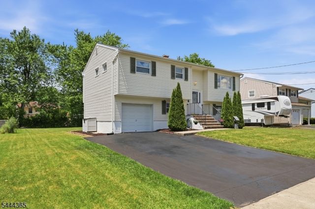 9 Brearly Cres, Mount Olive Twp., NJ 07836