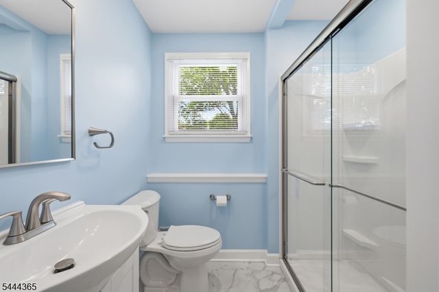 9 Brearly Cres, Mount Olive Twp., NJ 07836