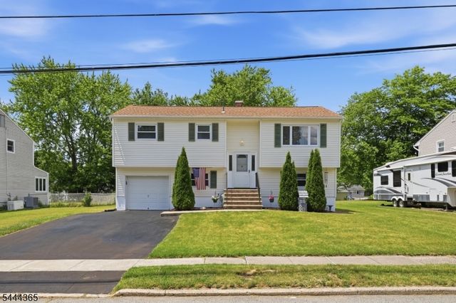 9 Brearly Cres, Mount Olive Twp., NJ 07836