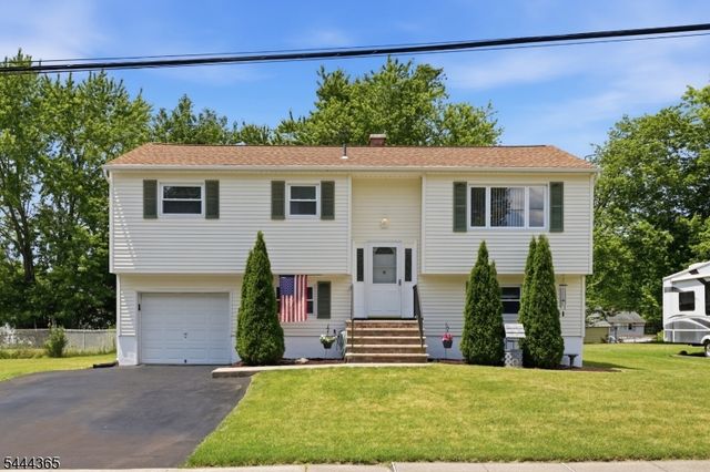 9 Brearly Cres, Mount Olive Twp., NJ 07836