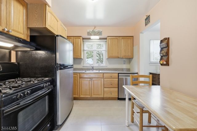 9 Brearly Cres, Mount Olive Twp., NJ 07836