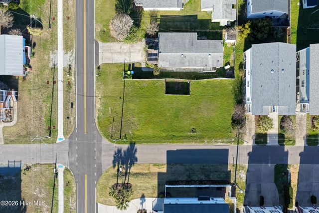 300 Ocean Boulevard, Carolina Beach, NC 28428