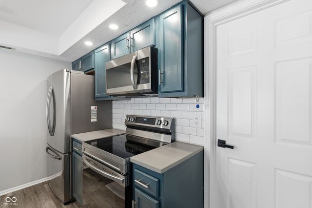 7520 Castleton Farms North Drive, Indianapolis, IN 46256