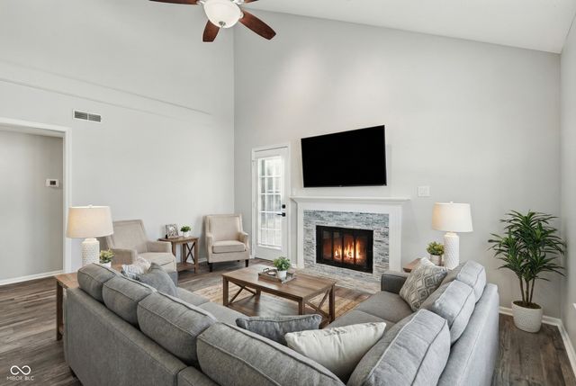 7520 Castleton Farms North Drive, Indianapolis, IN 46256