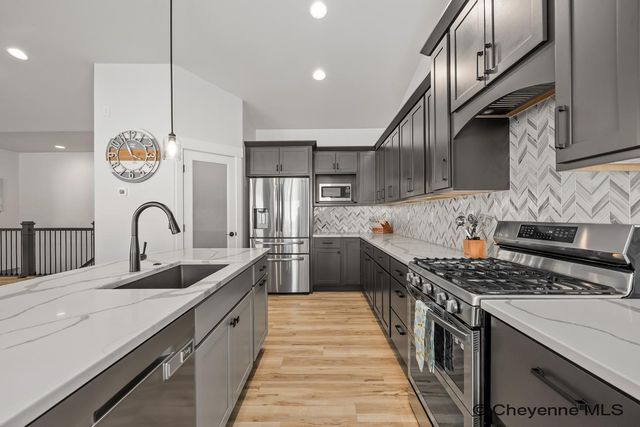 5712 CARMEL DR, Cheyenne, WY 82009