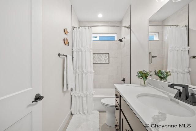 5712 CARMEL DR, Cheyenne, WY 82009
