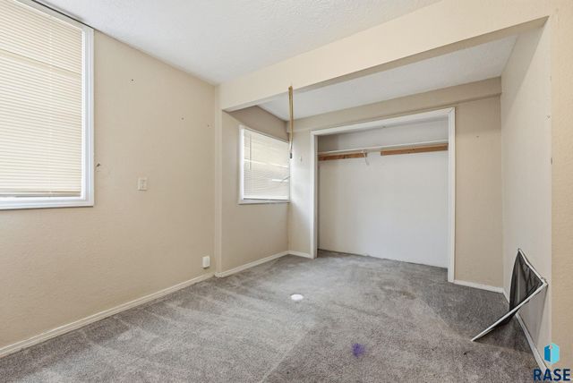 310 N Sherman Ave Avenue, Sioux Falls, SD 57103