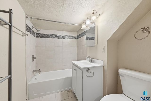 310 N Sherman Ave Avenue, Sioux Falls, SD 57103