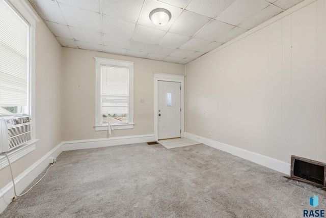 310 N Sherman Ave Avenue, Sioux Falls, SD 57103